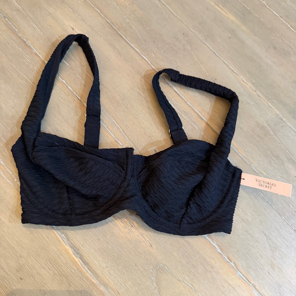 Victoria's Secret Black Textured Underwire Bikini Top with Adjustable Straps